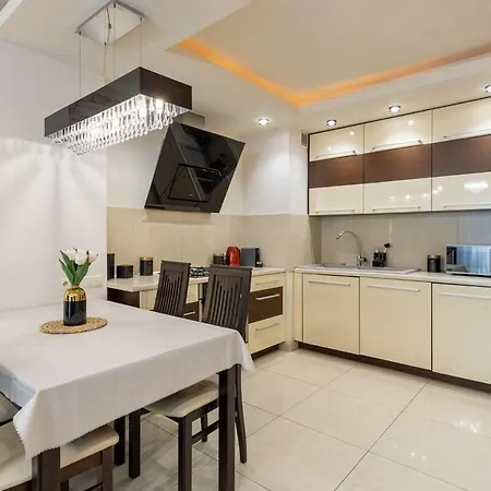 Апартаменты Golden - Location In Center Grzybowska 5 Варшава