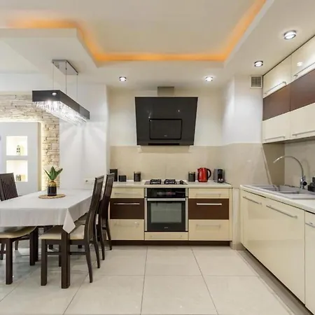 Golden - Location In Center Grzybowska 5 Apartman *