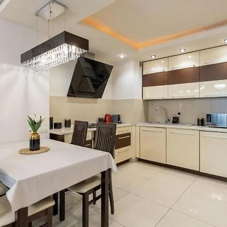 Apartman Golden - Location In Center Grzybowska 5 Varsó